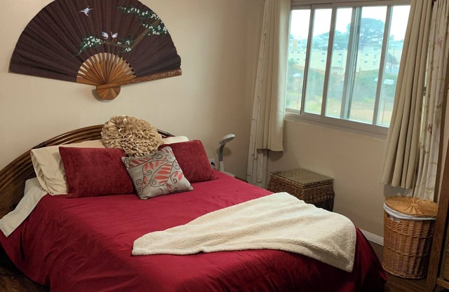 Point Loma/OB gem resort like complex. Top floor with elevator. Great amenities