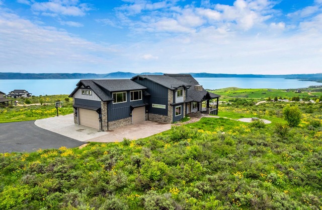 Polaris Peak (Sleeps 36)
