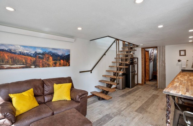 Ponderosa Mtn. Suite - Hiking, Rustic Charm, MTN. Biking,