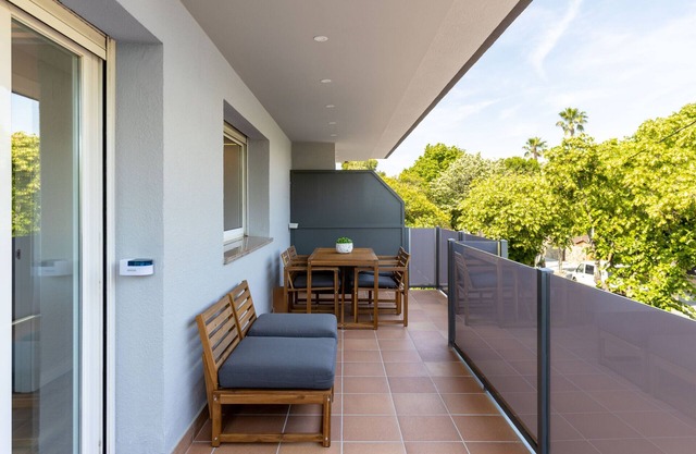Ponent - Aparthotel with Swimming Pool
