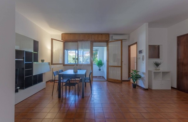 Pontelagoscuro Huge & Residential Apartment