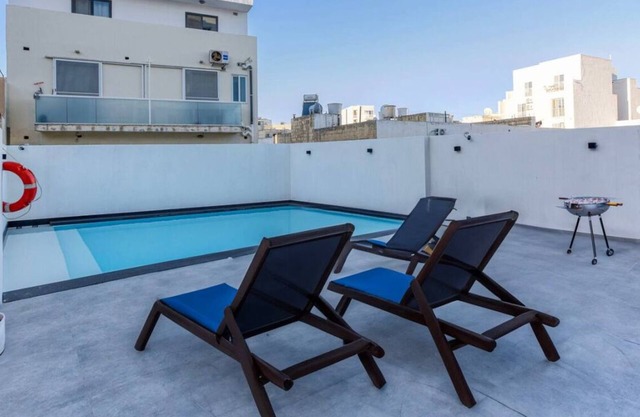 POOL access and a beautiful 1BR APT in Swieqi