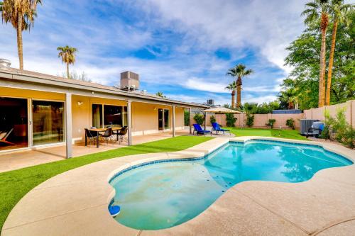 Pool and Putting Green Central Scottsdale Home!