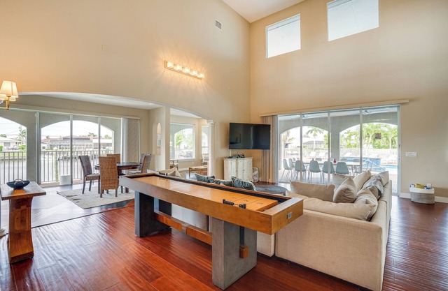 Pool & Boat Dock: Pet-Friendly Cape Coral Home