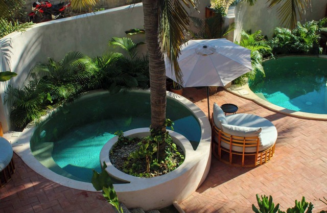 Pool Garden View Loft | Queen Bed|Daily Clean|WiFi