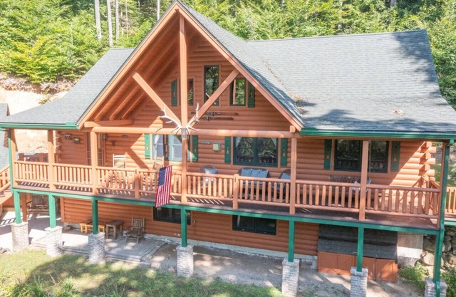 Pool-Hot Tub-Dog Friendly