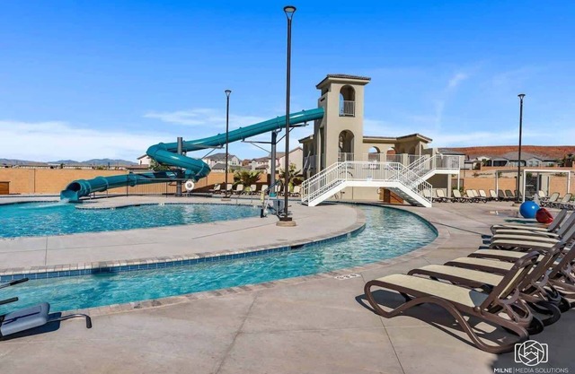 Pool & Hot tub, Nearby Air Hockey, Pickleball!