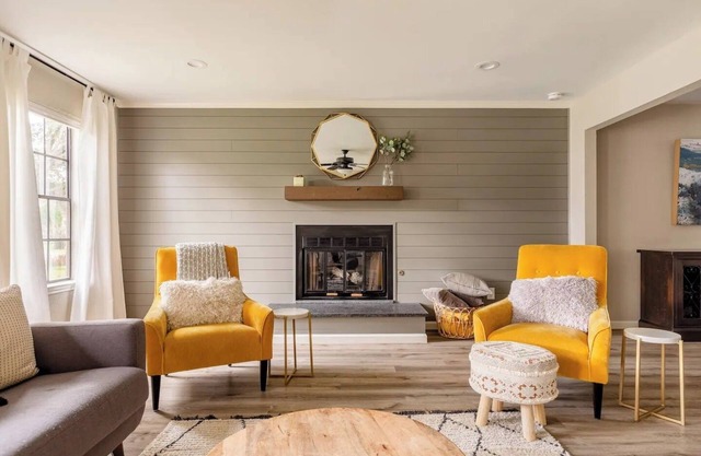 Pool/Hot Tub/Wet bar/Firepit /Sleeps 15 /2miles DT RR/Makeup Bar