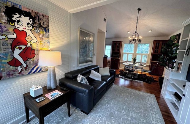 Pool House - Rare Gem Downtown St. Pete Oasis