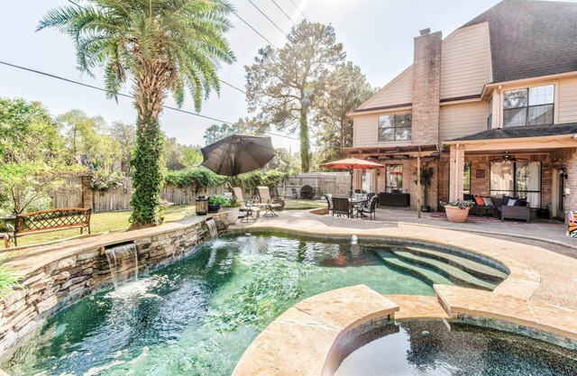 Pool & Spa! Spacious & Serene 4,600 Sqft. Sleeps13; Spring, TX