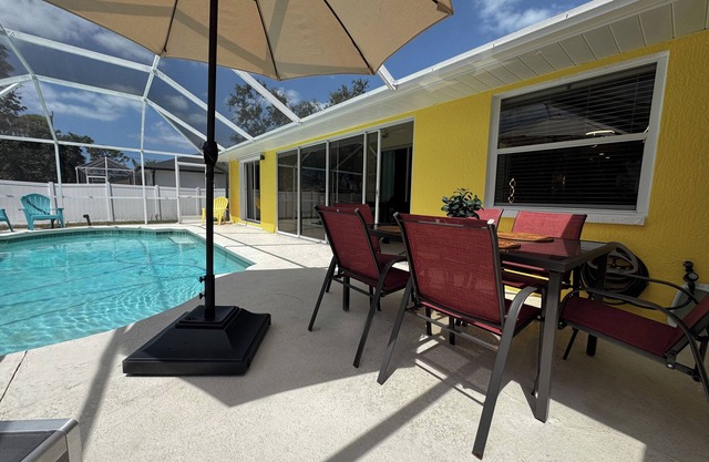Pool Villa, 3BR/2BA, close to Manasota Beach, Siesta Key, office