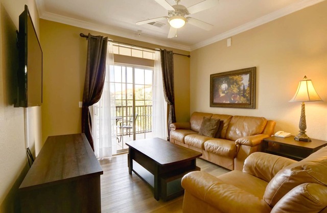 Poolside condo at Tuscana Resort with Hot Tub. Close to Disney!