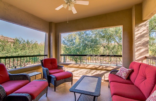 Poolside condo in Village at Grayhawk, 3br, 2 bath, 2nd floor unit