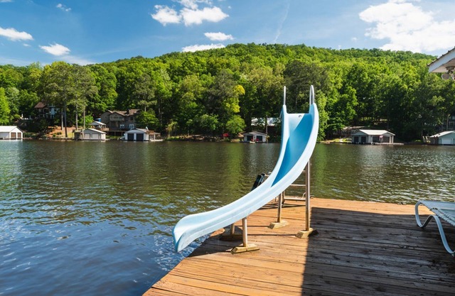 Pop`s Place on Lake Guntersville