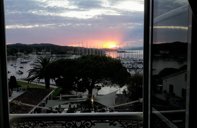PORQUEROLLES - Furnished apartment 50 m², exceptional view