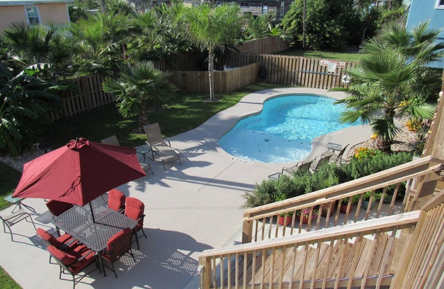 Port A on the Horizon! 1B/1 Bath, Heated Pool, Sleeps 6
