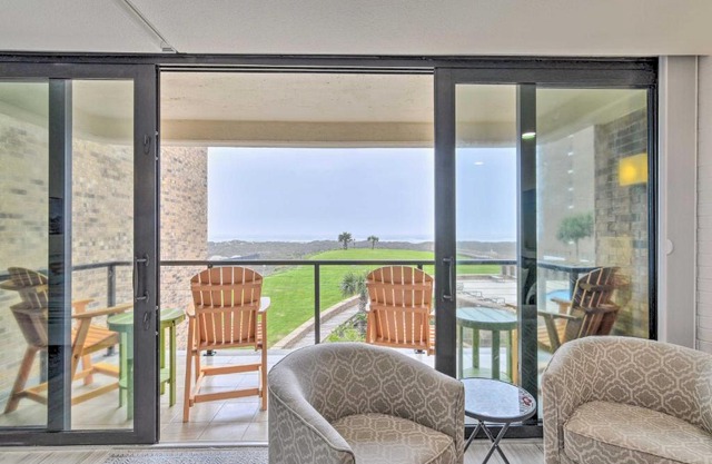 Port Aransas Condo Community Perks, Walk to Beach