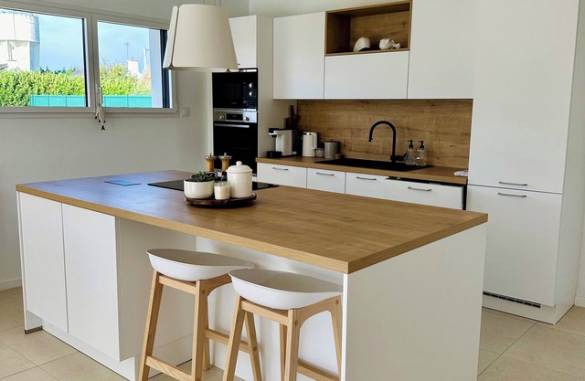 Port-Manec'h, House with swimming pool - Walking distance to the beach
