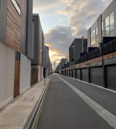 Port Melbourne Share Townhouse