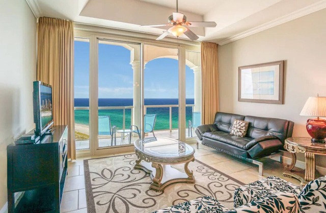Portofino Penthouse with Breath-Taking Views of the Gulf along with Beach Access
