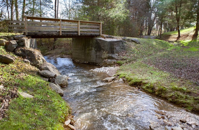 Possum Trot Farmhouse - Wedding & Event Venue, Lodging for 18, Stone Fireplace