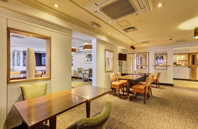 Premier Inn London Putney Bridge