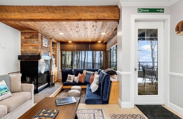 Premiere Two bedroom getaway Slope Side Wintergreen Resort Condo