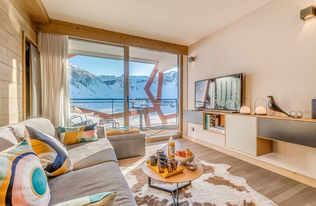 Premium 4* Apartment 2 rooms + cabin, balcony, in the heart of Tignes le Lac