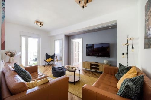 Premium 4BR Apartment near Buda Castle