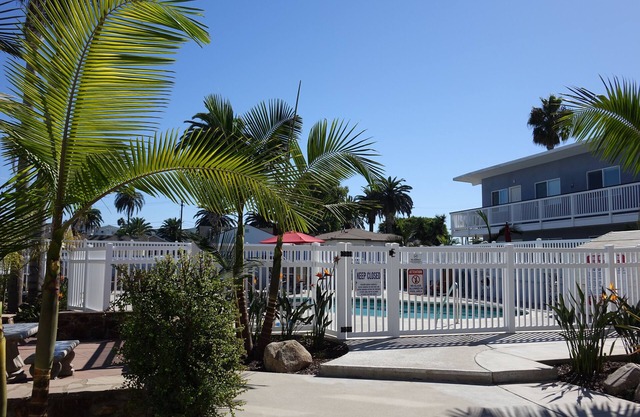 Premium Coastal Getaway: A Seaside Retreat Unit G