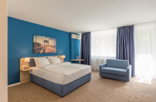 Premium Crown Suites