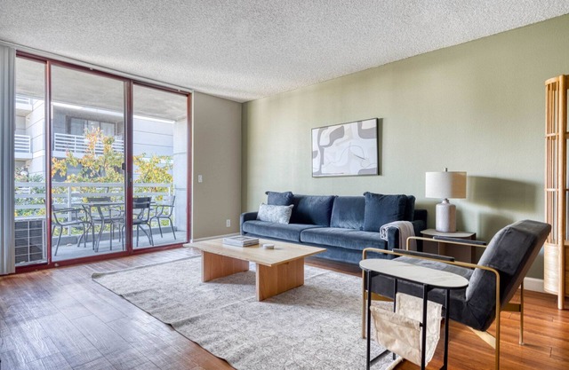 Premium Cupertino 1BR w/Gym, Pool & W/D, nr tech HQs, by Blueground