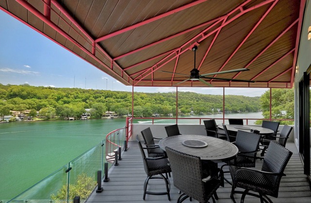 Premium Lake Austin Lakeside Bedrooms. 6 Hole Mini Golf Course and Waterfall