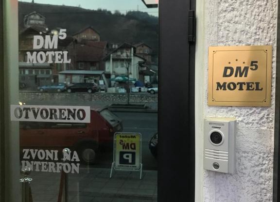 Prenociste&Restoran DM
