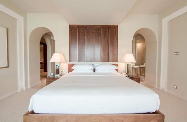 Presidential Suite Near Dubai Creek Golf Club By Luxury Bookings