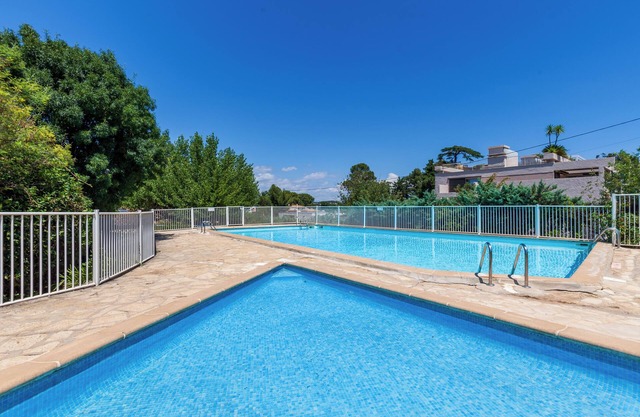 Pretty house close to the beach, swimming pool/tennis