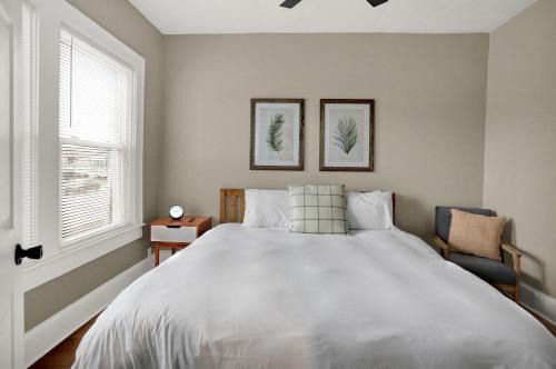 Prime 2BR Gem, Near Convention Hub!