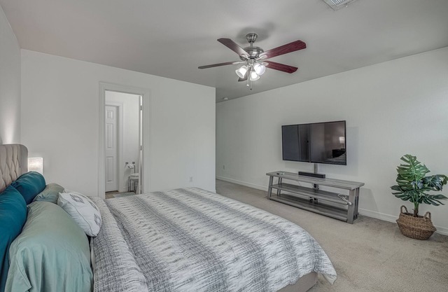 Prime Location! 2 minutes from UH & TSU!
