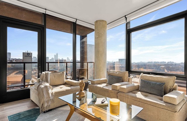 Prime Location 2BR: Balcony, Restful Night