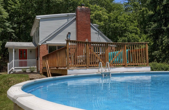 Prime Location/Grove Retreat-Pool,Deck,Pond,FirePit,Playground,Wildlife