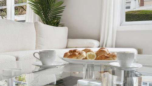 Prime Luxury NY with Free Parking and Mins to Downtown!