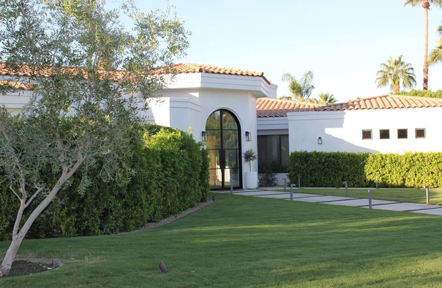 Prime Palm Desert Tennis Estate in Guard Gated Community