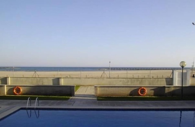 Primera linea de mar, piscinas, wifi, barbacoa