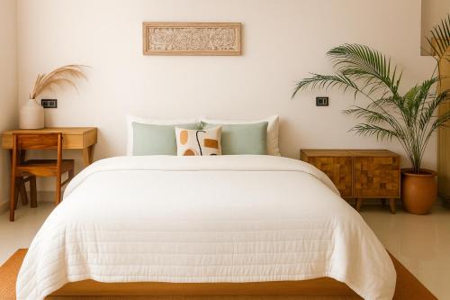 Prithvi Hotel Rishikesh - Aesthetic Quite Rooms With Smart TV, AC, WiFi and free airport pickup for 7 plus night stays in Upper Tapovan