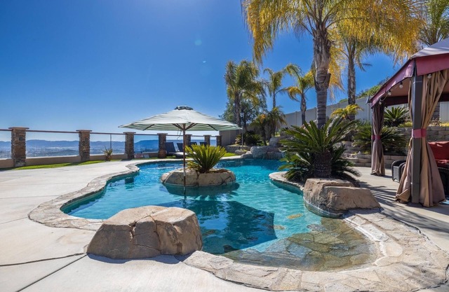 Privacy! Escape the crazy rules - Temecula Vicinity.
