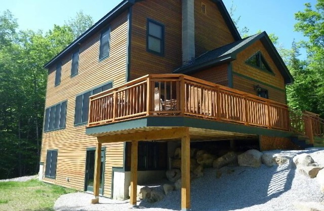 Privacy, Spacious Home, Minutes to Attitash, Rocky Branch Trail, Storyland.