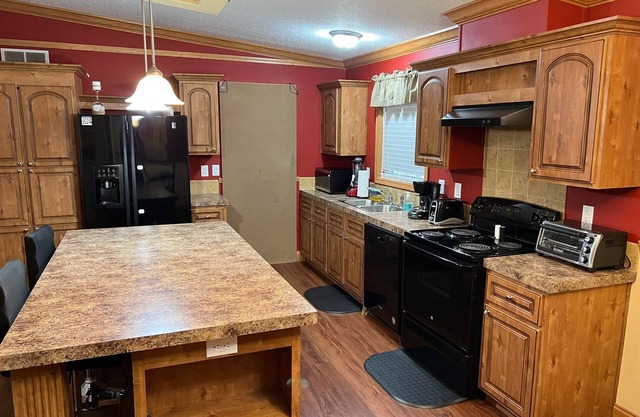 Private 2/1 home 8 min from Beach