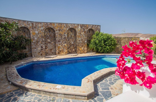 Private 4 bed magnificent luxury villa with superb pool, sea and mountain views