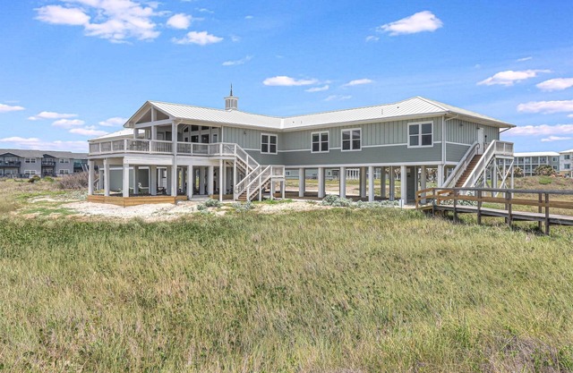 Private 9-Bedroom Beach House w/Boardwalk and Direct Beach Access