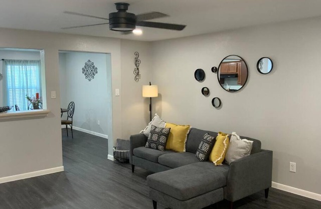 Private and relaxing home 15 minutes from Austin.